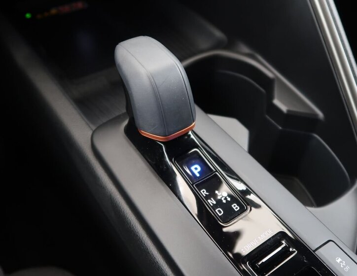 Toyota C-HR SUV 1,8 l 72 kw