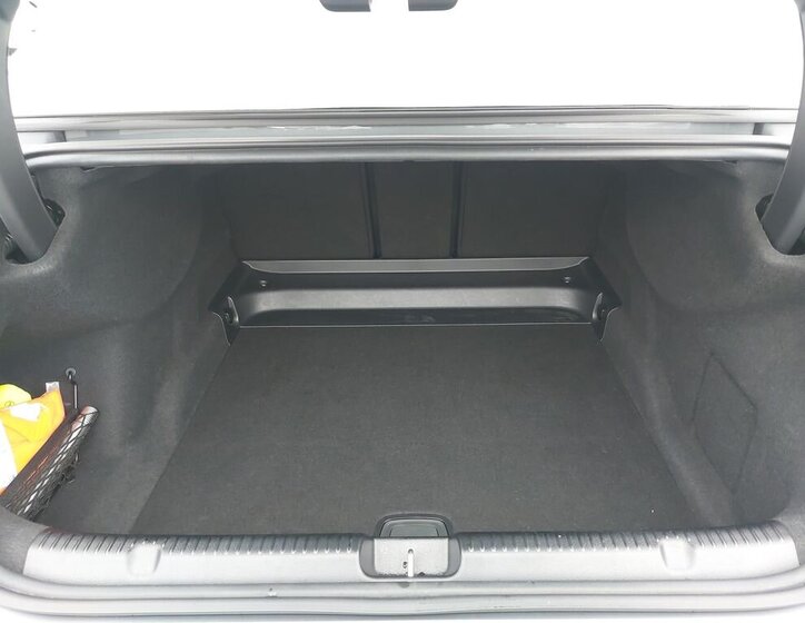 Mercedes-Benz EQE 12