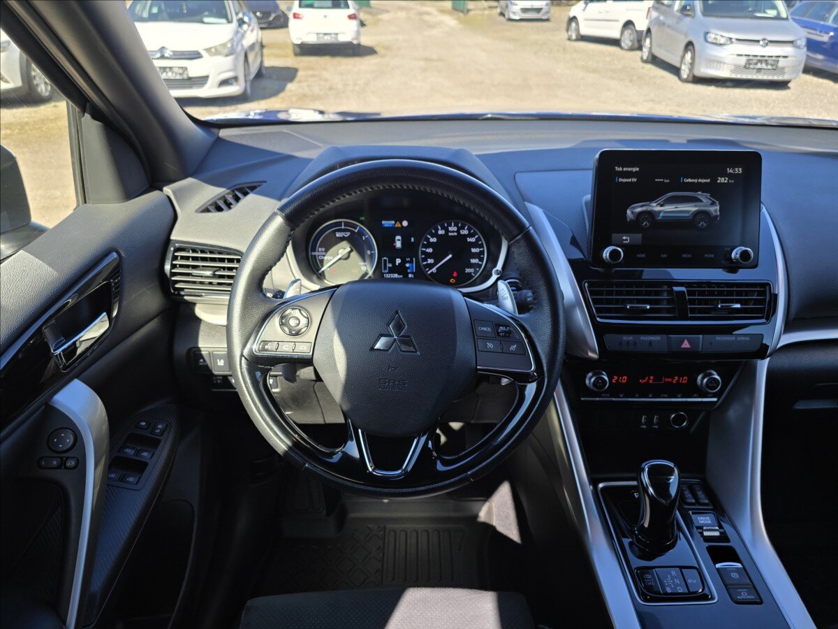 Mitsubishi Eclipse Cross CUV / Crossover 2,4 l 72 kw