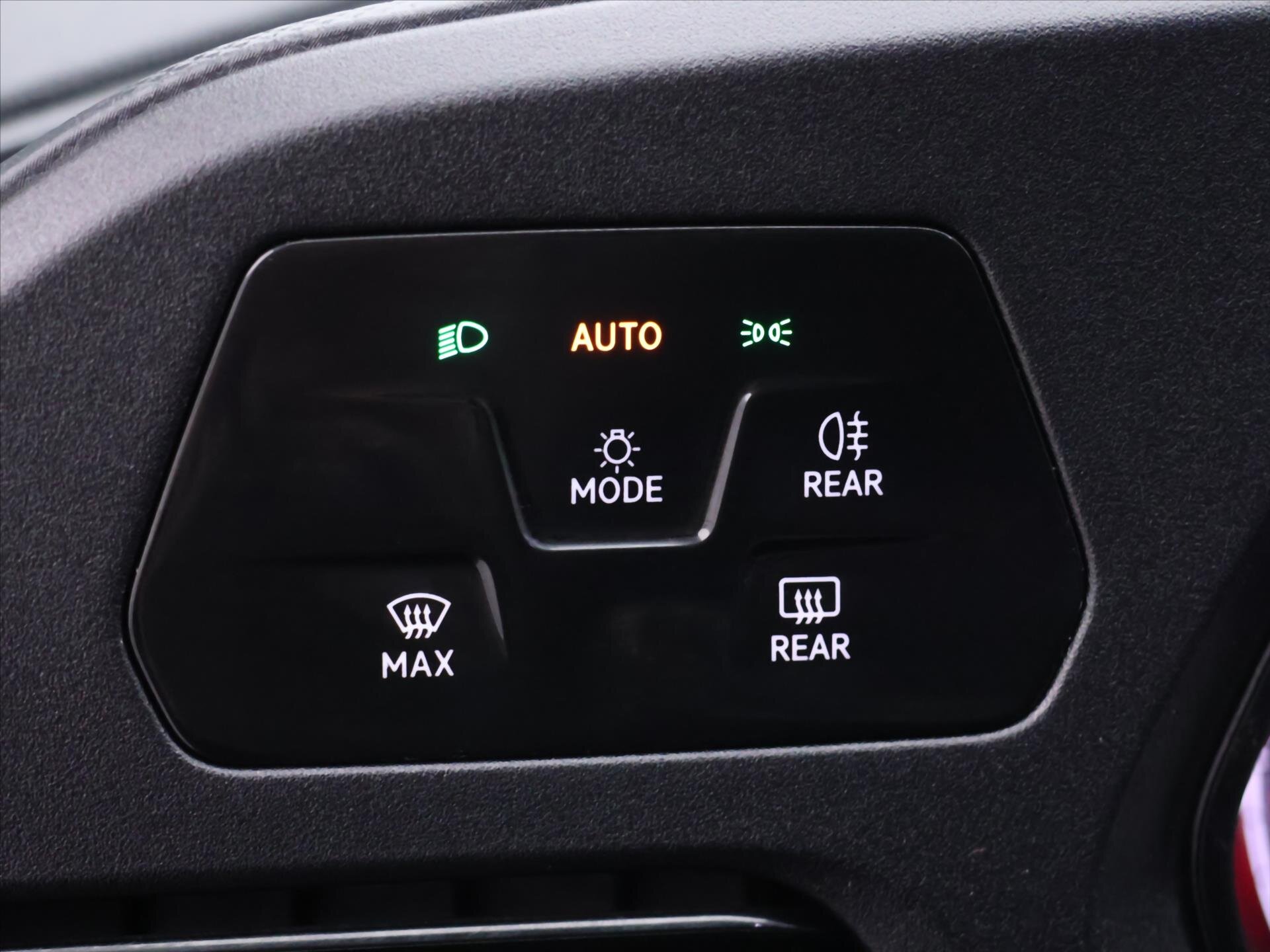 Volkswagen Caddy Skříň 2,0 l 75 kw