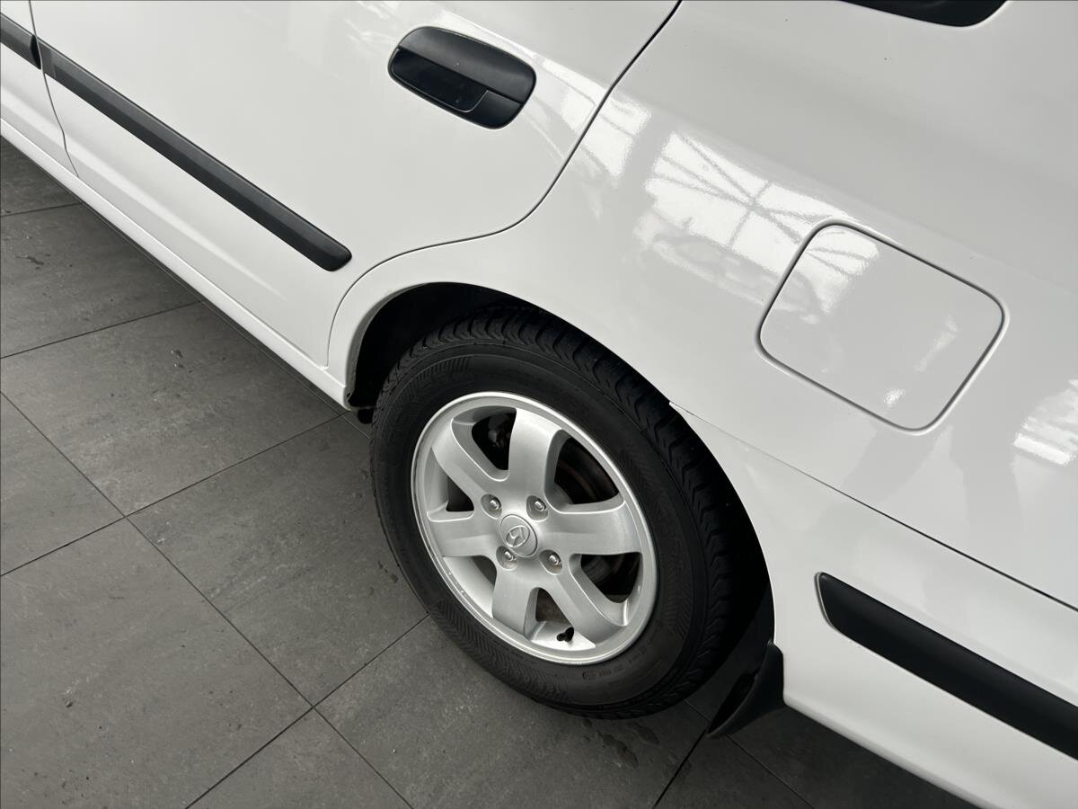 Hyundai Elantra Liftback 1,6 l 77 kw