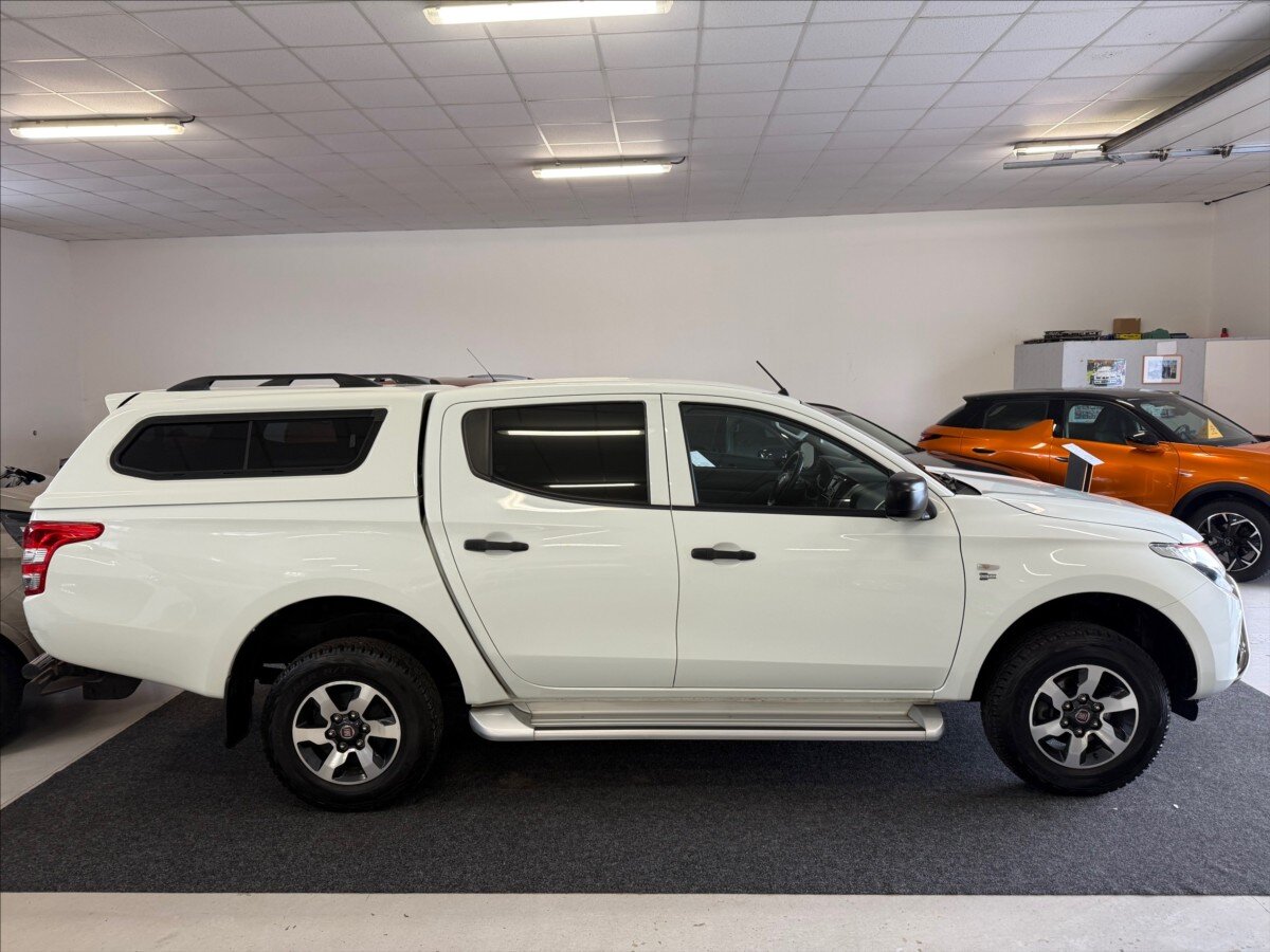 Mitsubishi L200 Pick-up 2,4 l 113 kw