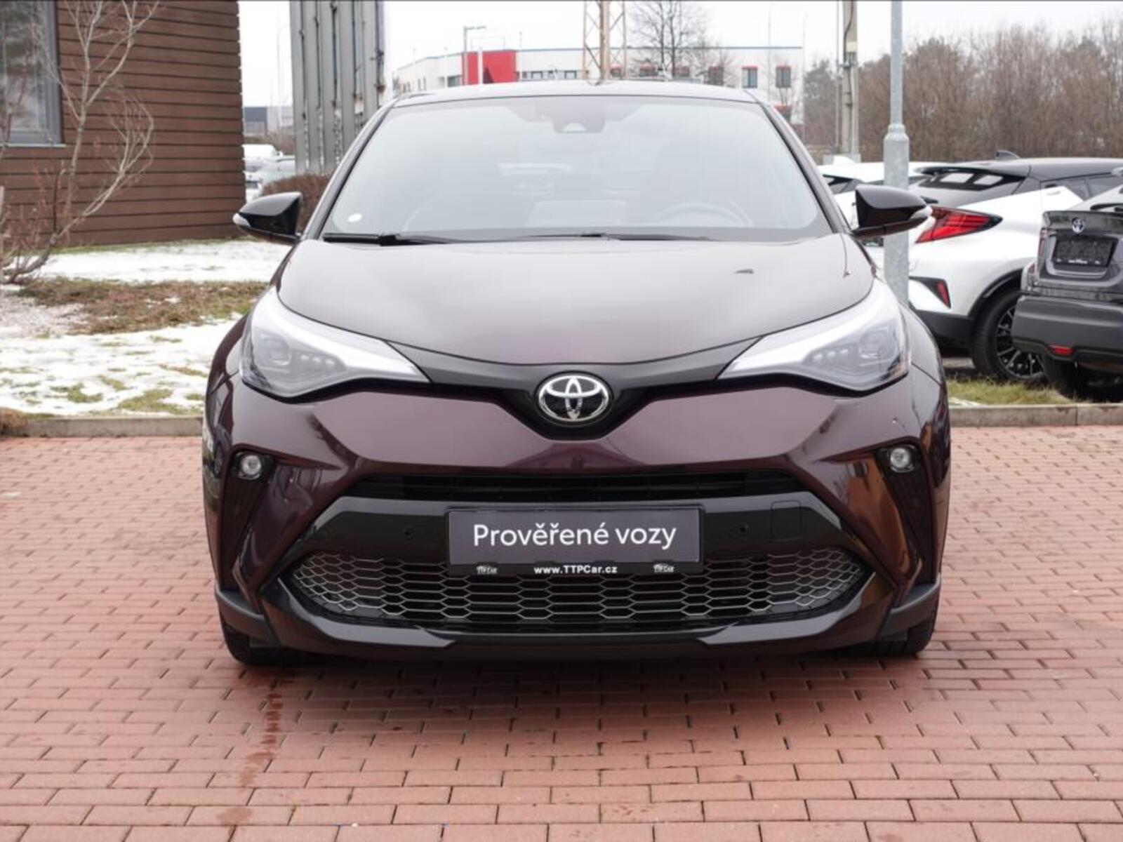 Toyota C-HR 2
