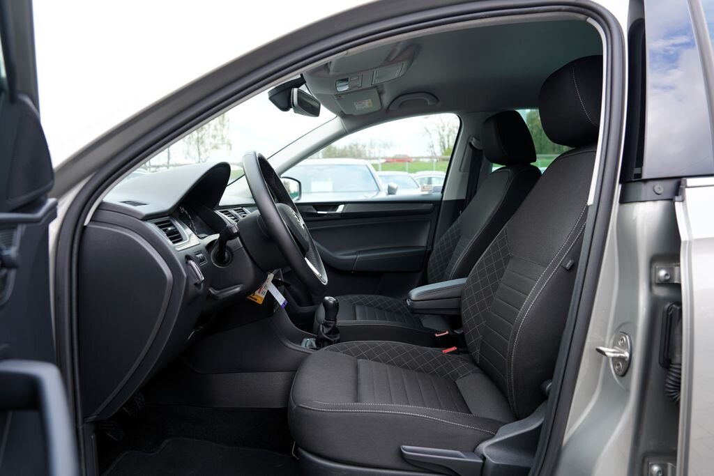 Škoda Rapid Sedan / Limuzína 999,0 70 kw