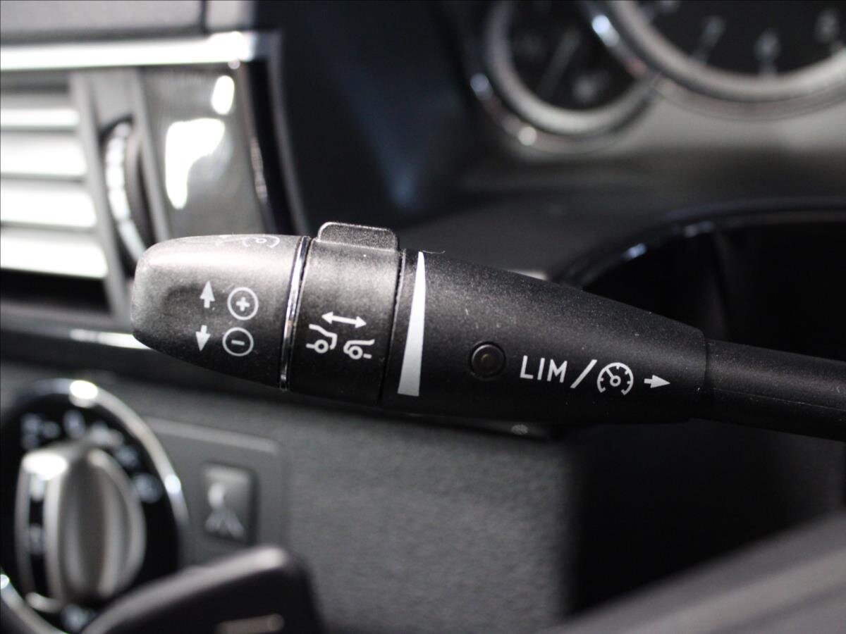 Mercedes-Benz Třídy E Sedan 3,0 l 170 kw