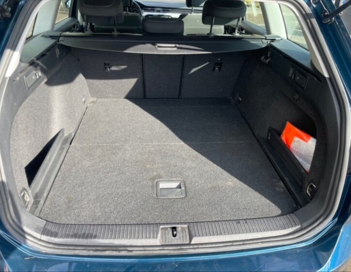 Volkswagen Passat Kombi 1,5 l 110 kw