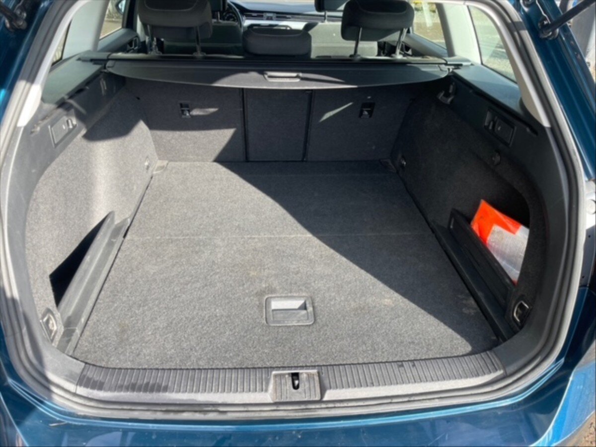 Volkswagen Passat Kombi 1,5 l 110 kw