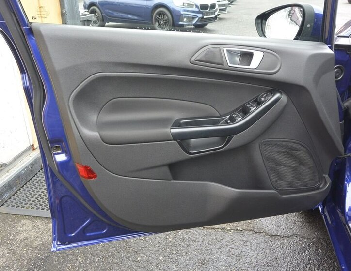 Ford Fiesta Hatchback 998,0 74 kw