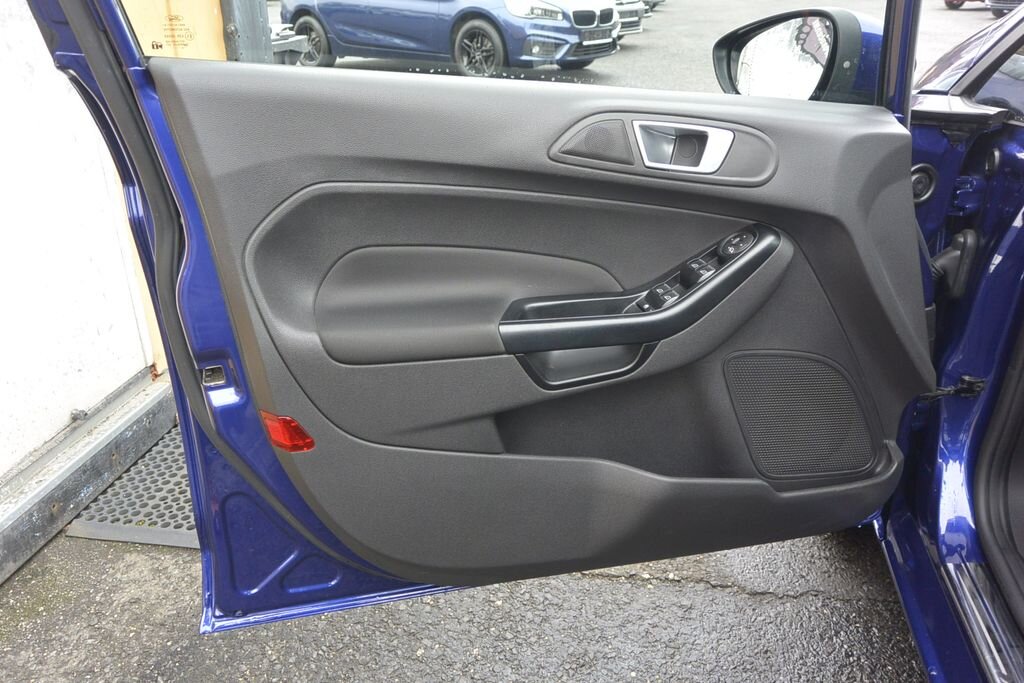 Ford Fiesta Hatchback 998,0 74 kw