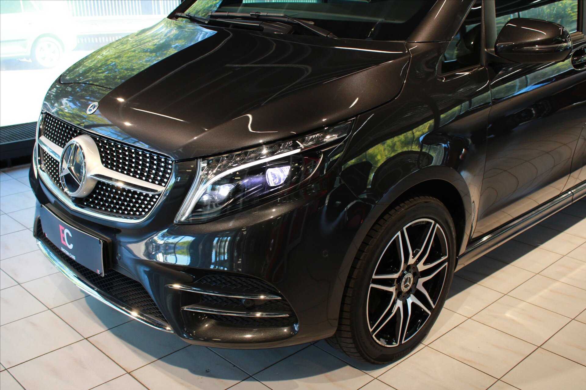 Mercedes-Benz Třídy V MPV 2,0 l 174 kw