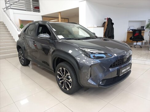 Toyota Yaris Cross CUV / Crossover 1,5 l 68 kw