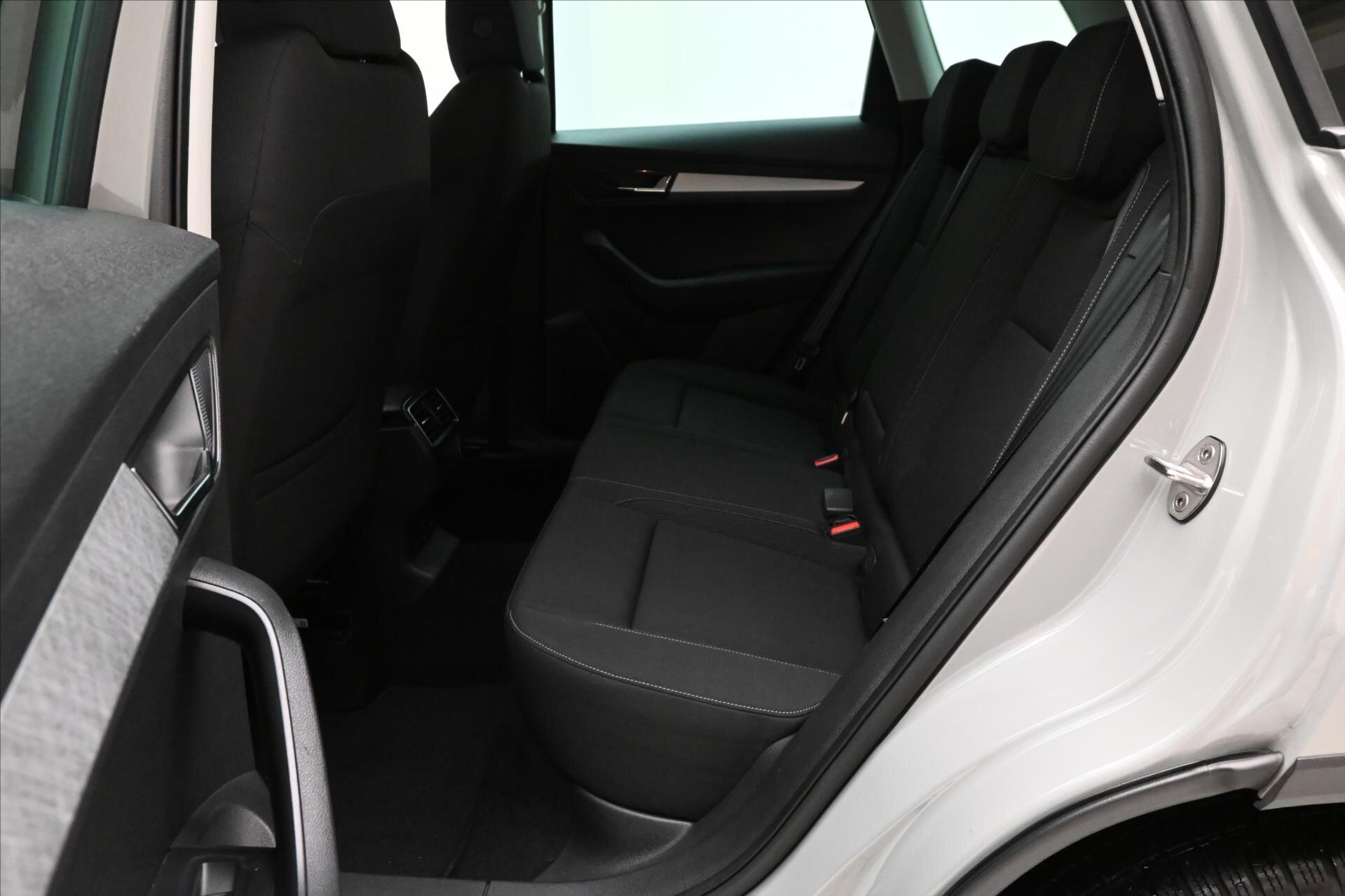 Škoda Karoq SUV 999,0 81 kw