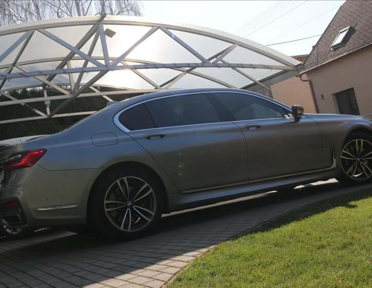 BMW Řada 7 Sedan / Limuzína 3,0 l 294 kw