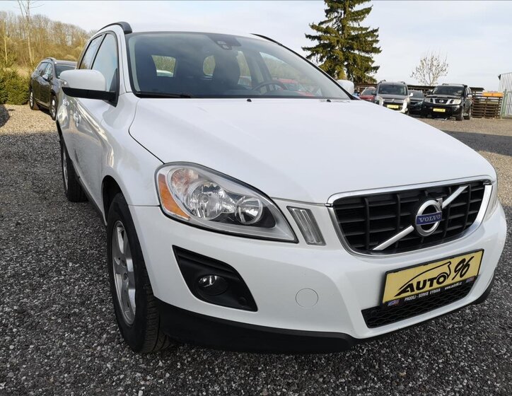 Volvo XC60 Kombi 2,4 l 136 kw