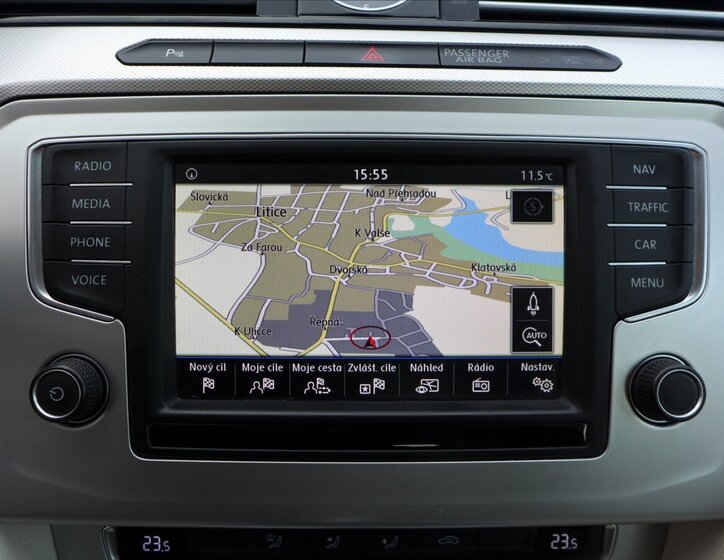 Volkswagen Passat Kombi 1,6 l 88 kw