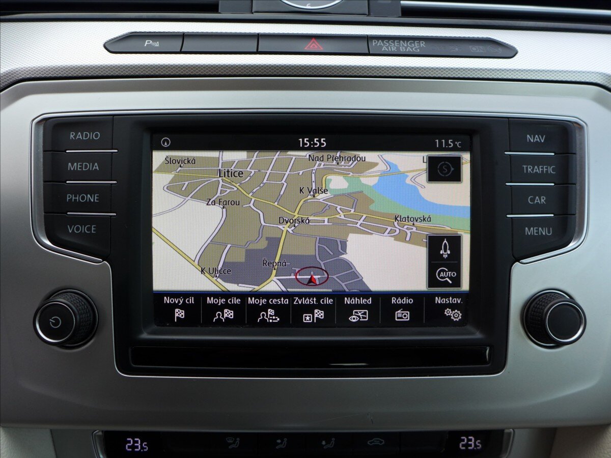 Volkswagen Passat Kombi 1,6 l 88 kw