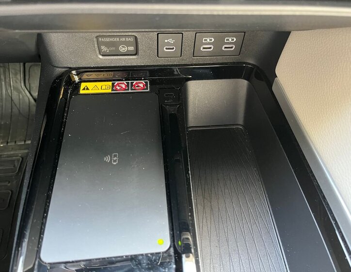 Toyota Camry Sedan / Limuzína 2,5 l 137 kw