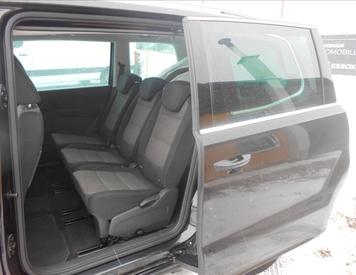 Volkswagen Sharan MPV 2,0 l 103 kw