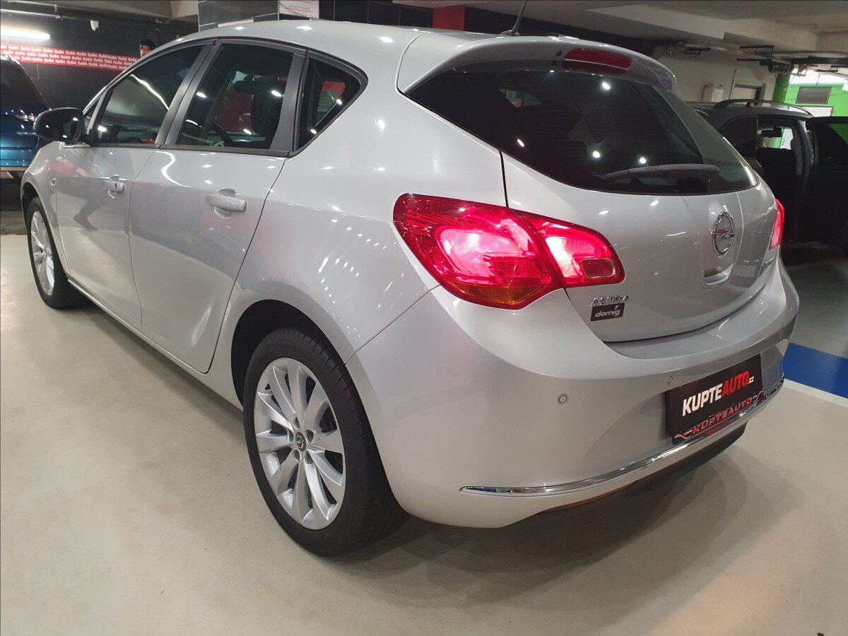 Opel Astra Hatchback 1,4 l 103 kw