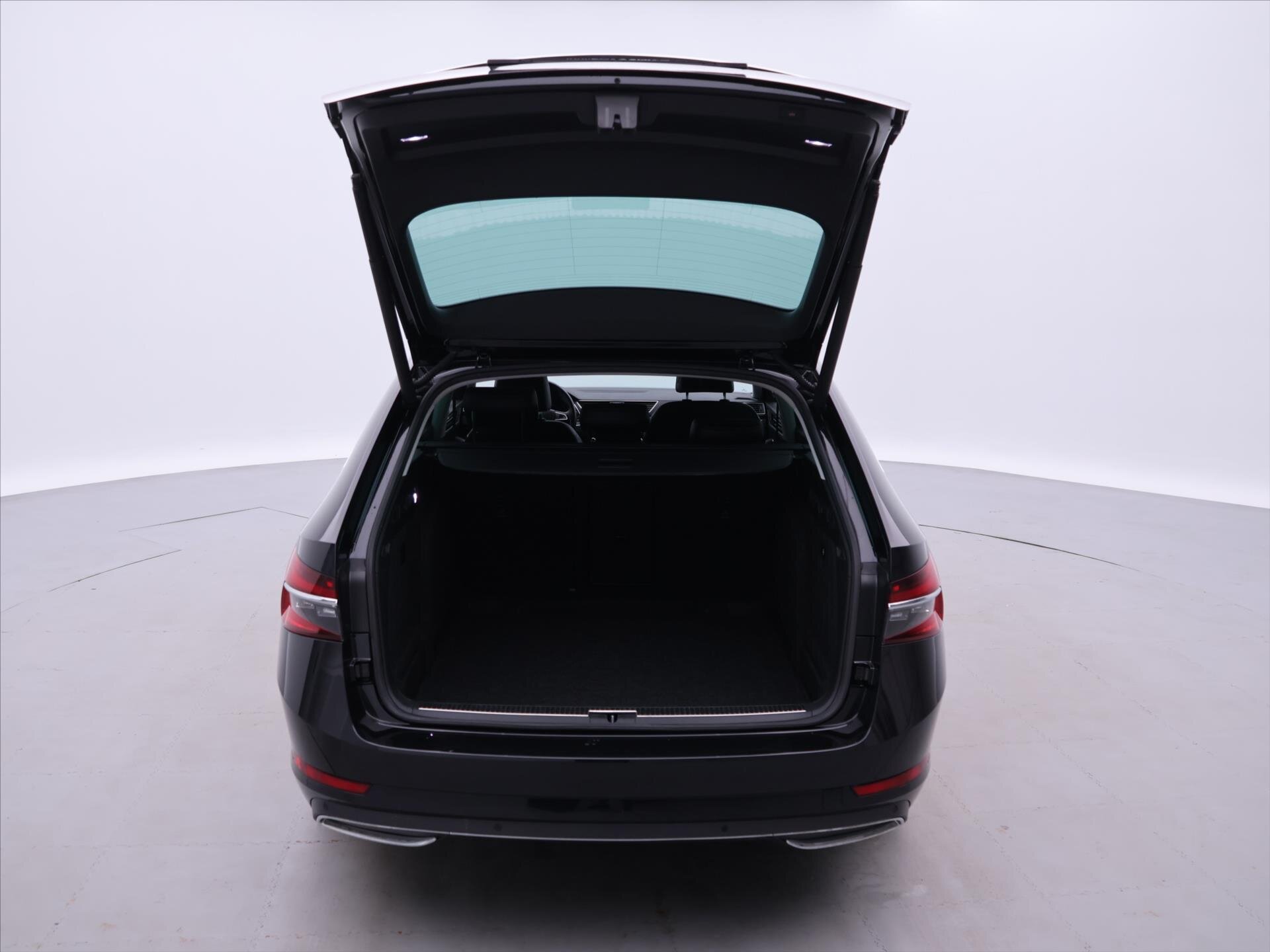 Škoda Superb Kombi 2,0 l 140 kw