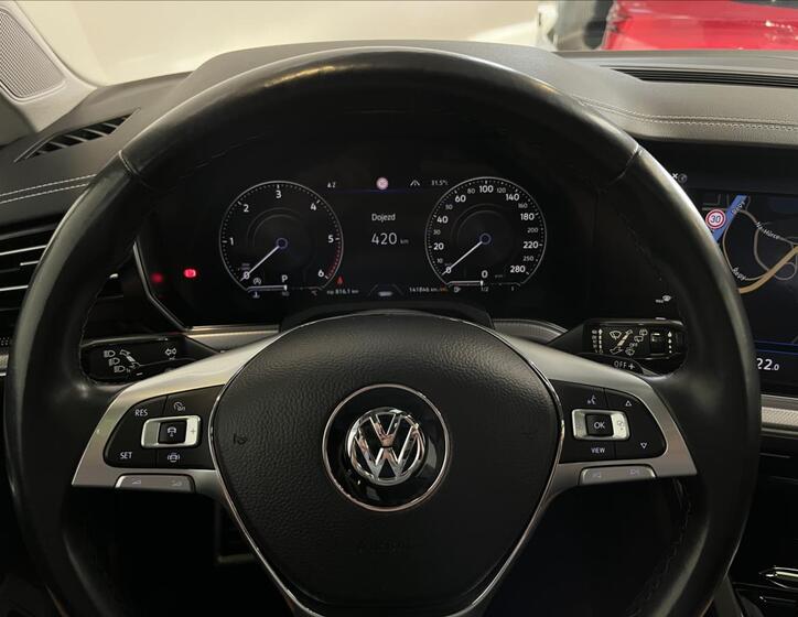 Volkswagen Touareg 16