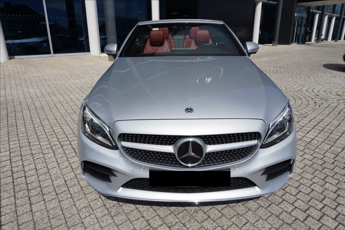 Mercedes-Benz Třídy C Kabriolet 2,0 l 190 kw