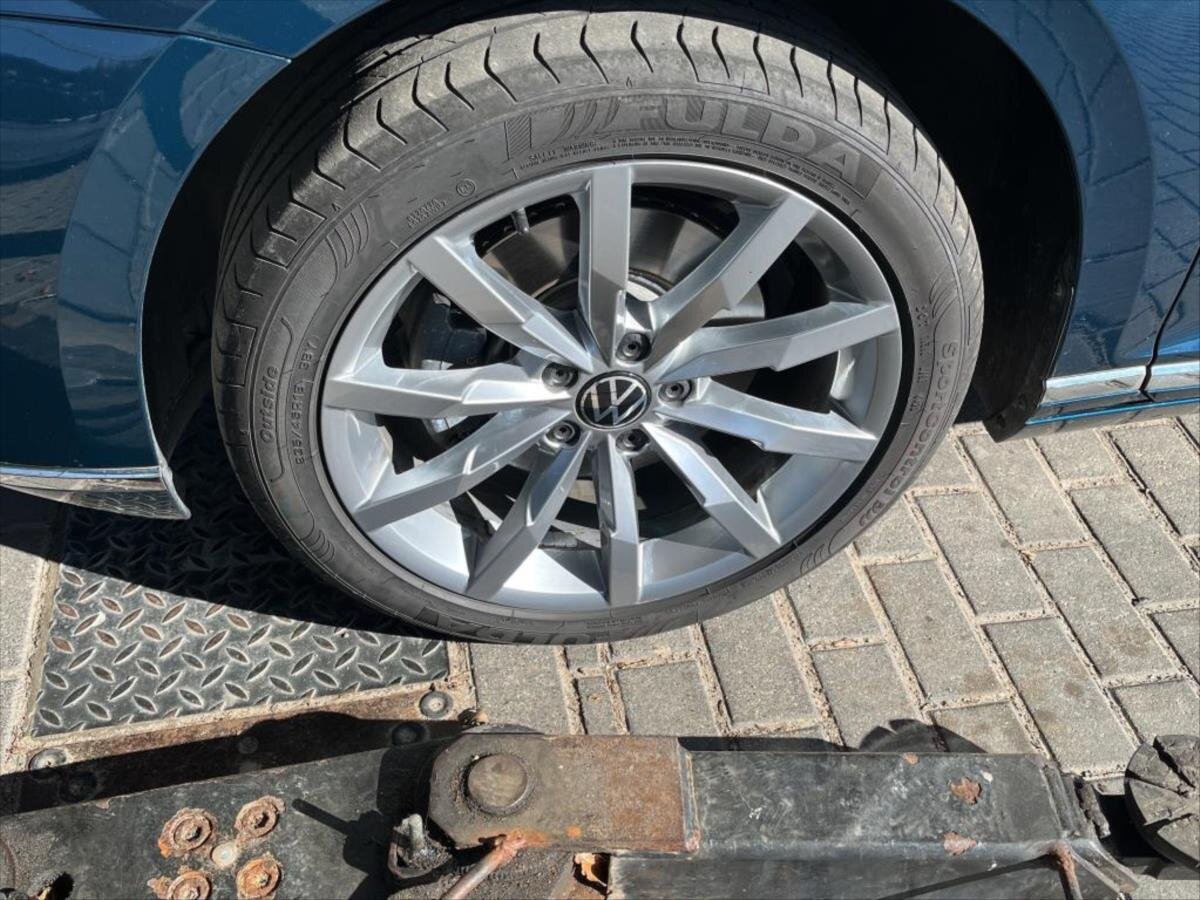 Volkswagen Passat Kombi 2,0 l 110 kw