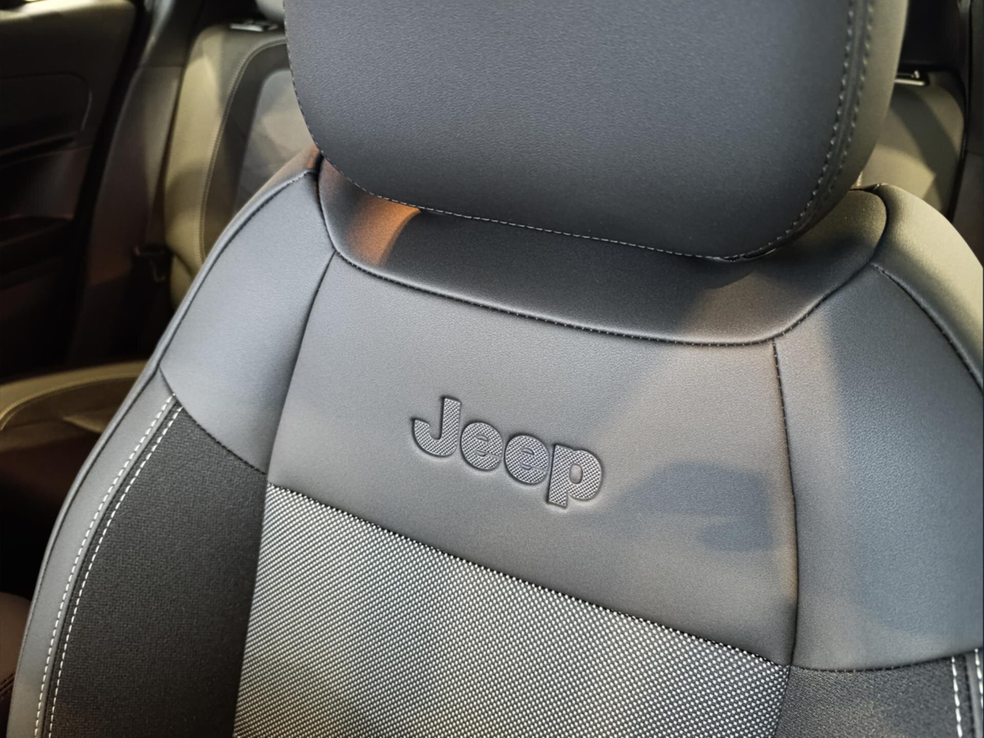 Jeep Avenger SUV 1,2 l 81 kw