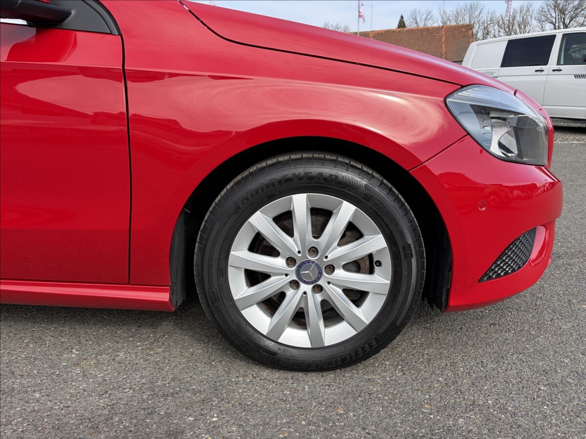 Mercedes-Benz Třídy A Hatchback 1,6 l 90 kw