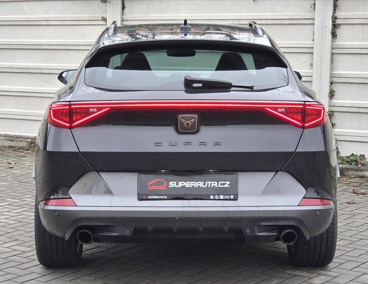 Cupra Formentor SUV / Terénní 2,0 l 180 kw