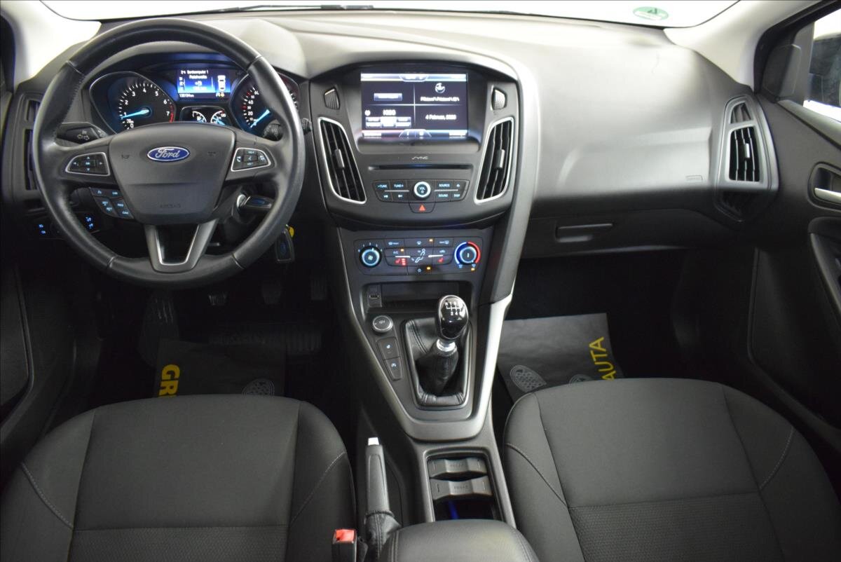 Ford Focus Kombi 999,0 92 kw