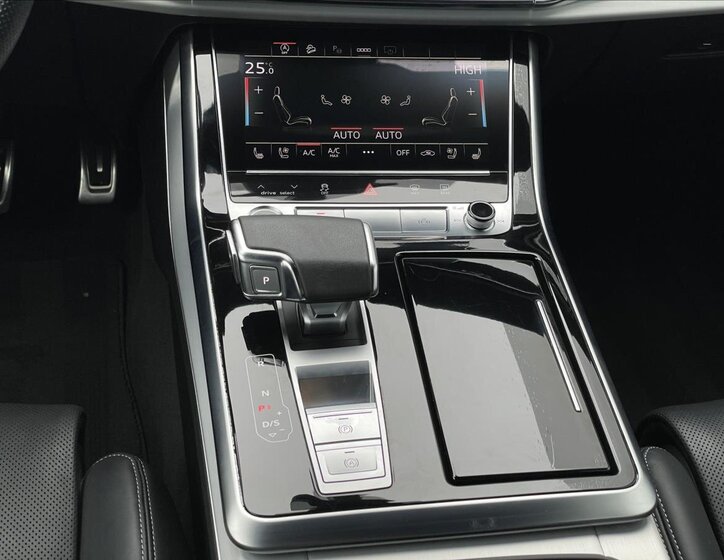 Audi Q7 SUV / Terénní 3,0 l 210 kw