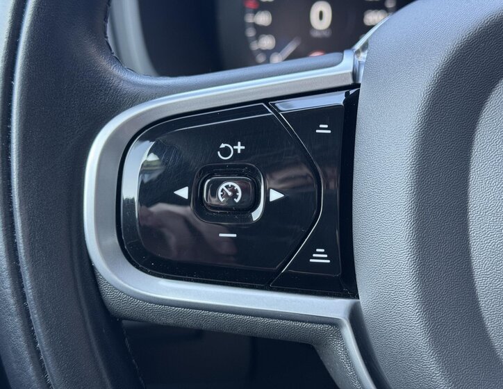 Volvo XC90 SUV / Terénní 2,0 l 173 kw