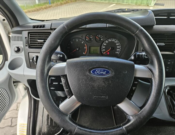 Ford Transit 12