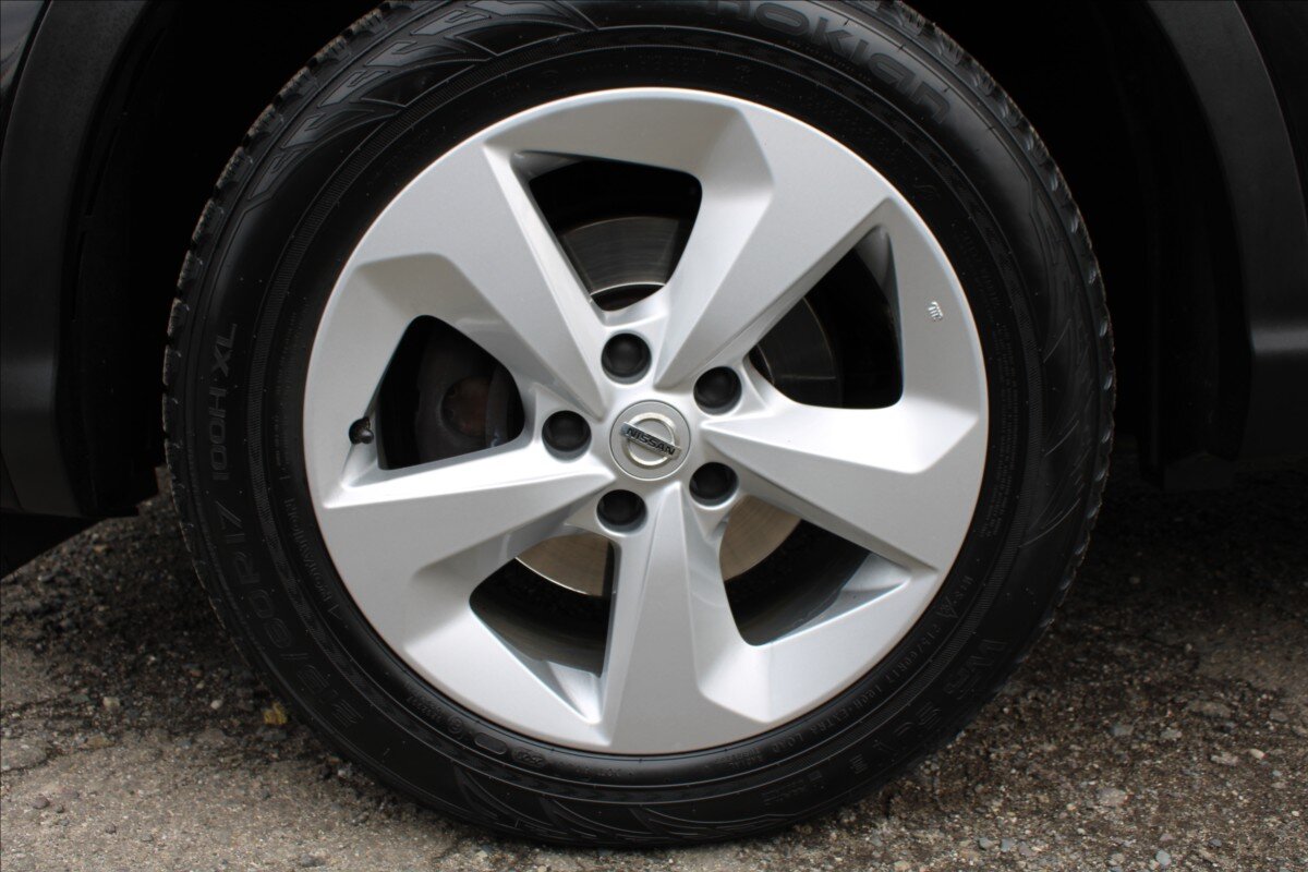 Nissan Qashqai SUV / Terénní 1,3 l 103 kw