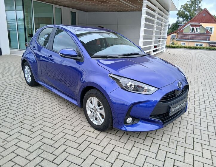Toyota Yaris 8