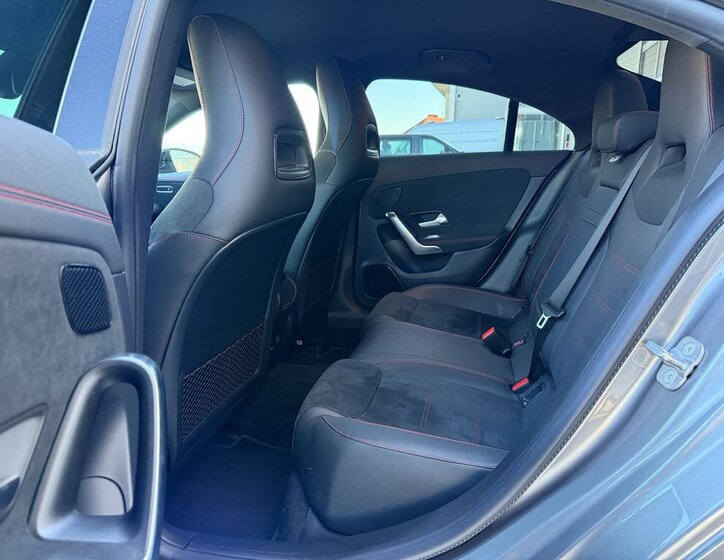 Mercedes-Benz CLA Sedan / Limuzína 2,0 l 110 kw