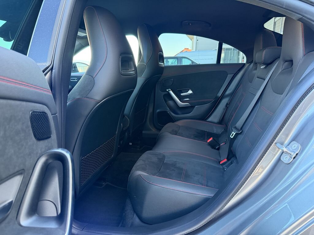 Mercedes-Benz CLA Sedan / Limuzína 2,0 l 110 kw