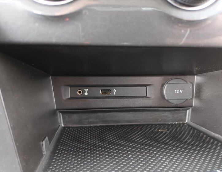 Volkswagen Tiguan SUV / Terénní 2,0 l 110 kw