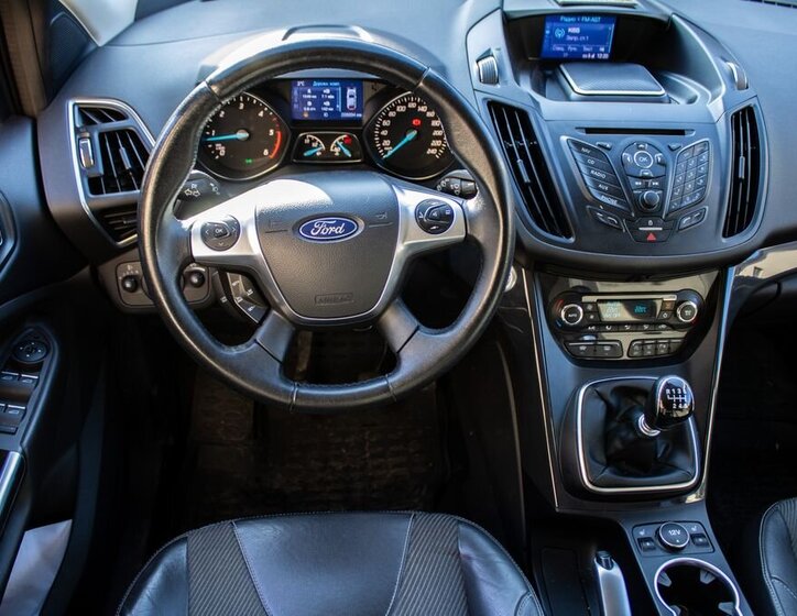 Ford Kuga SUV 2,0 l 132 kw