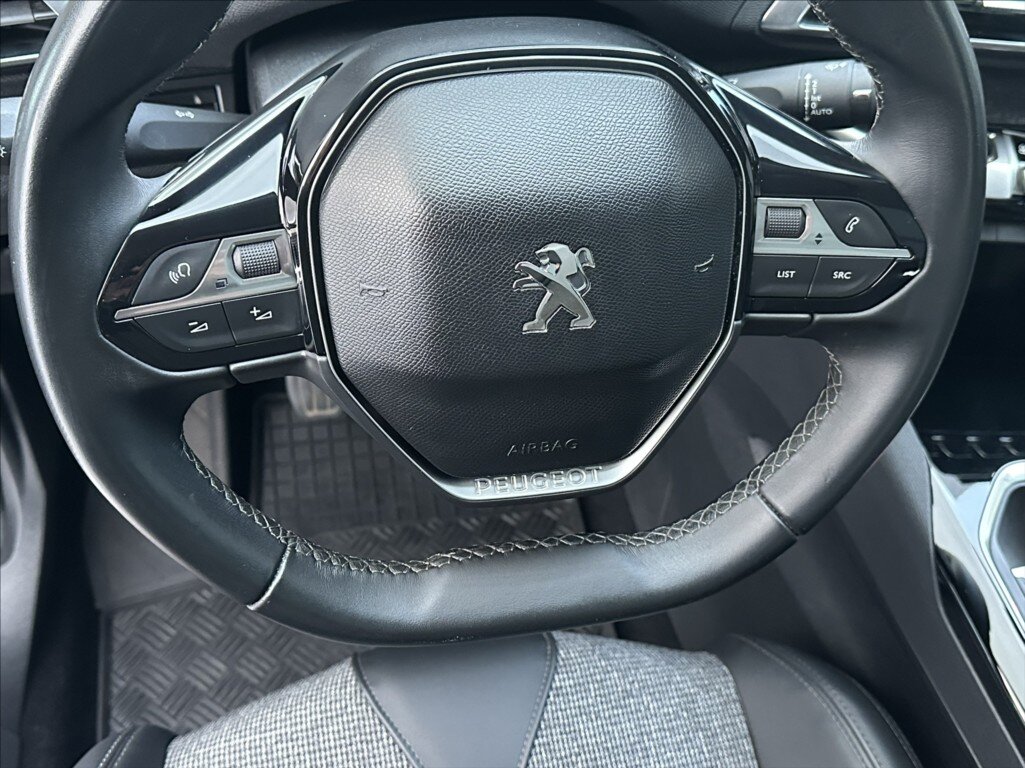 Peugeot 3008 SUV / Terénní 1,2 l 96 kw