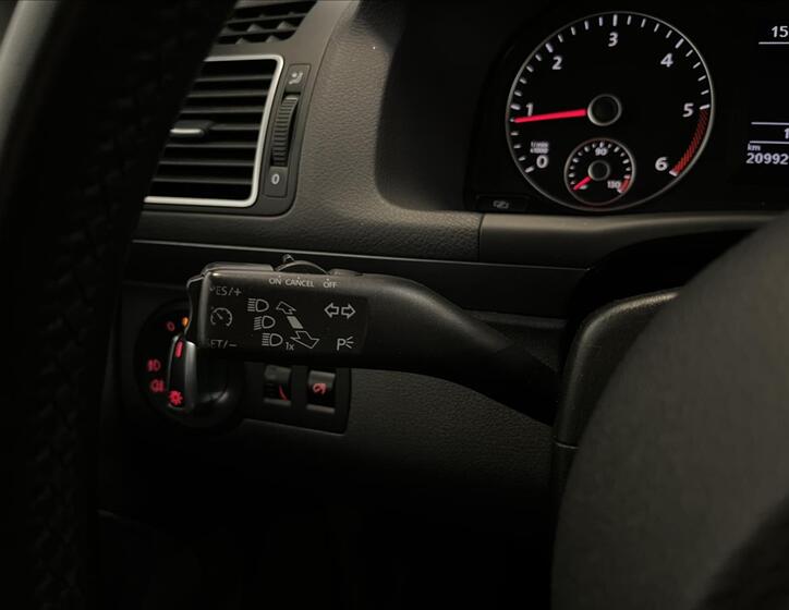 Volkswagen Touran 13