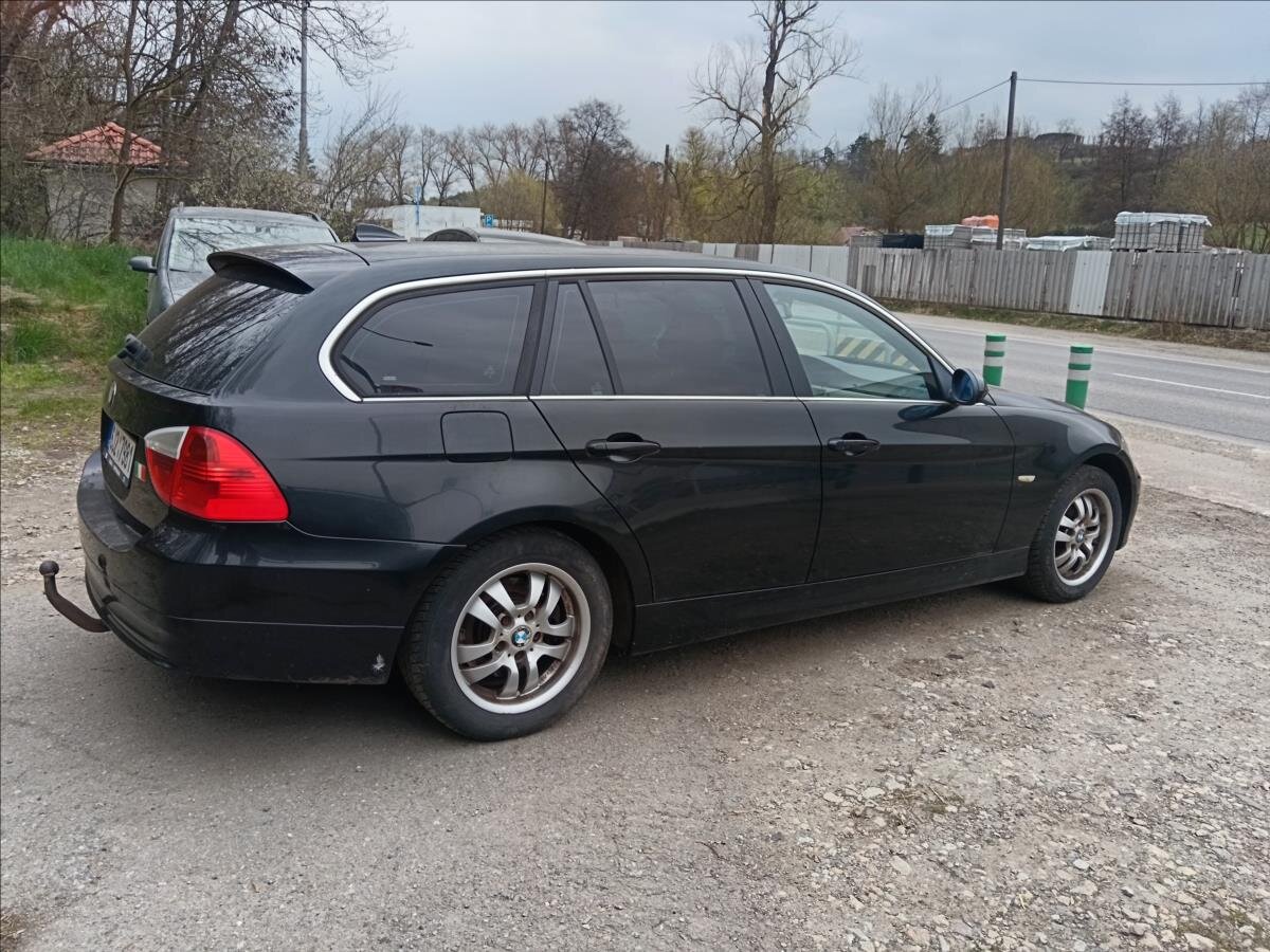 BMW Řada 3 Kombi 2,5 l 160 kw