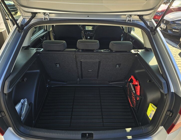 Škoda Rapid Hatchback 999,0 81 kw