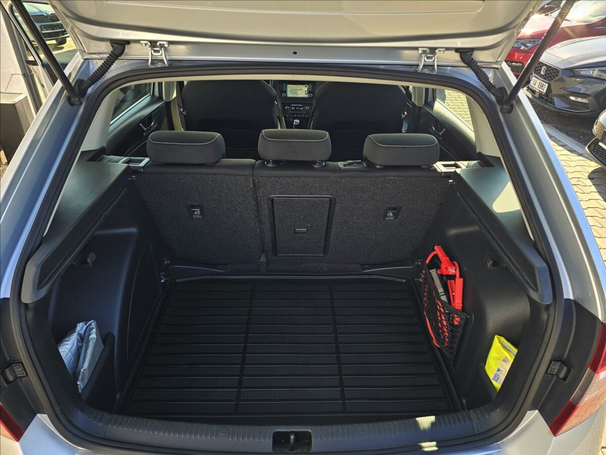 Škoda Rapid Hatchback 999,0 81 kw