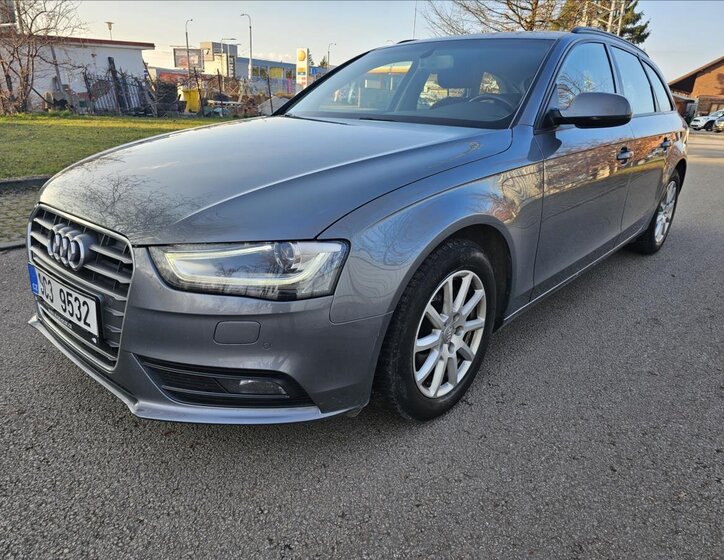 Audi A4 Kombi 2,0 l 110 kw