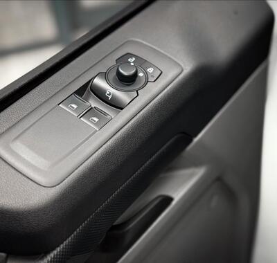 Ford Transit Custom 10