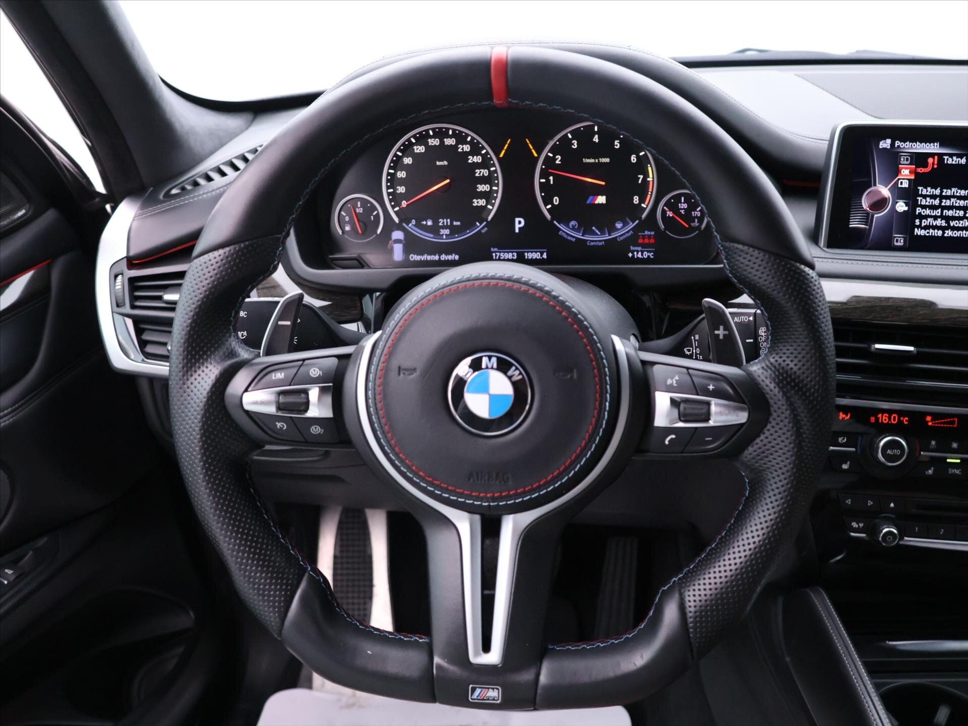 BMW X5 SUV / Terénní 4,4 l 423 kw