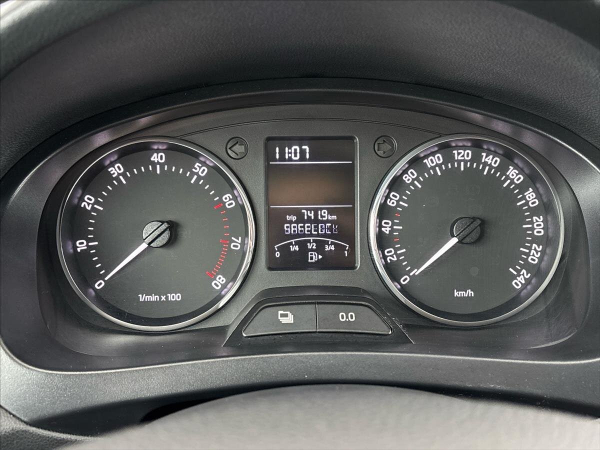 Škoda Rapid Liftback 1,2 l 63 kw