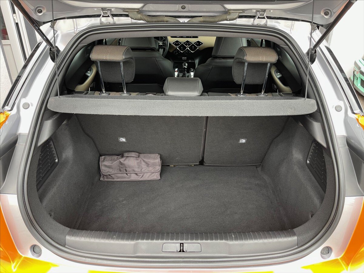 DS Automobiles DS3 Crossback Hatchback 1,5 l 94 kw